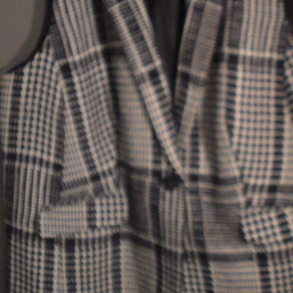 TALBOTS PLAID SLEEVELESS VEST